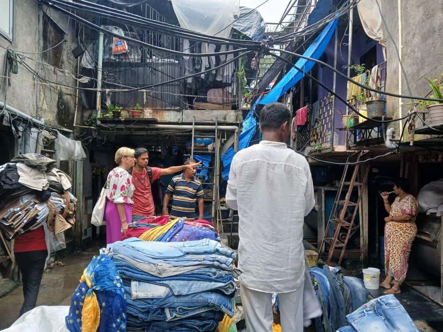 Mumbai:Dhobi Ghat Laundry,Dharavi Slum & Flower market Tour - Tips for getting the most out of it