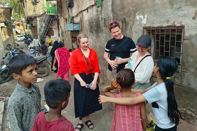 Mumbai: Dhobi Ghat Laundry & Dharavi Slum Tour with a Local - Guide quality is the whole point here (and the names you’ll hear are telling)