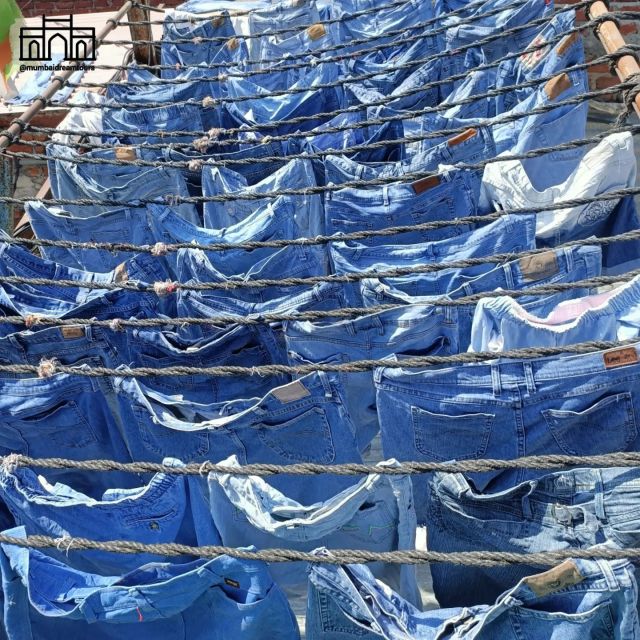 Mumbai: Dhobi Ghat Tour with Dharavi and Train Ride Options - The Guide Matters: Strong Narration Makes Or Breaks It
