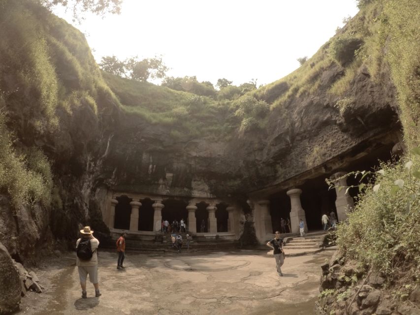 Mumbai: Elephanta Caves Half-Day Guided Tour with Expert - Key moments worth your attention