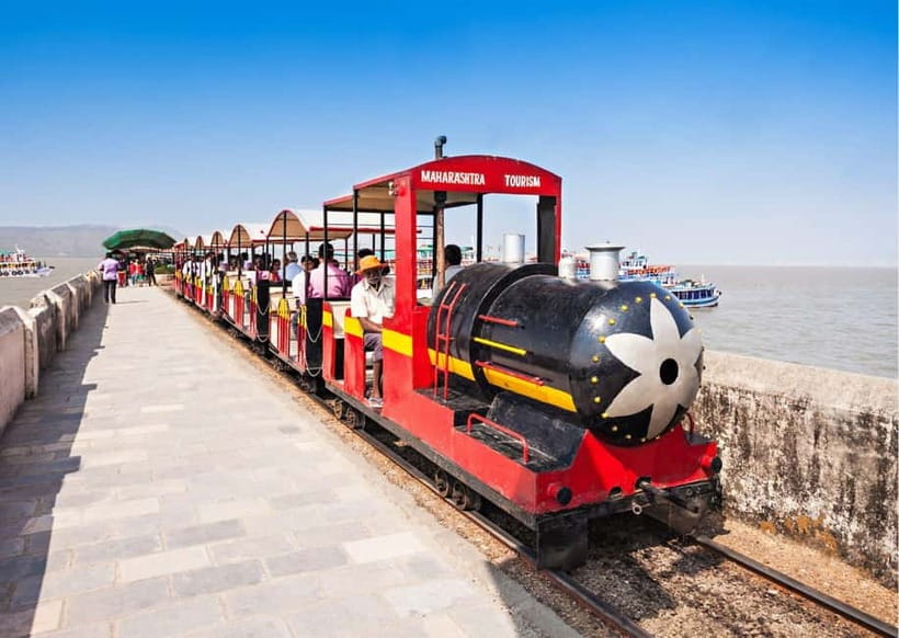 Mumbai: Elephanta Caves Private Tour with Ferry Ride - Elephanta Island by toy train: a clever shortcut for the legs