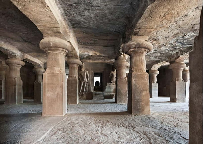 Mumbai: Elephanta Caves Private Tour with Ferry Ride - The ferry ride: where the Mumbai skyline becomes part of the story