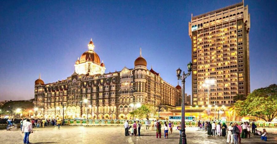 Mumbai: Full-Day Sightseeing Tour of Mumbai - Banganga Tank and Hanging Gardens: a quiet pocket above the city