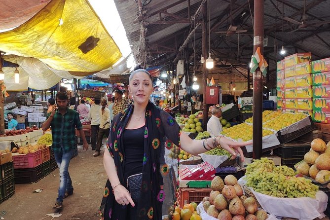 Mumbai Heritage Walking Tour of Colaba and Fort - Fashion Street: Shopping Energy Without Getting Lost