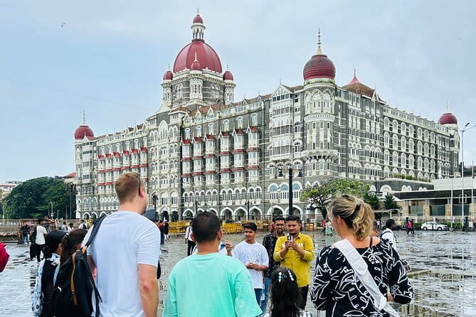 Mumbai Highlight : Exclusive Private Luxury Sightseeing Tour - The guide and driver factor: what actually helps in Mumbai traffic