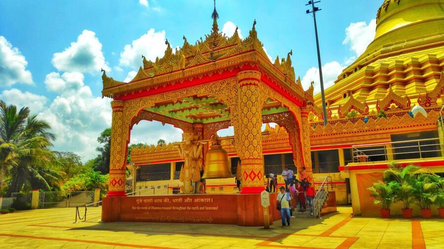 Mumbai: Kanheri Caves and The Golden Pagoda Temple - Transport on the Day: AC Comfort, Plus a Few “Adventure” Legs
