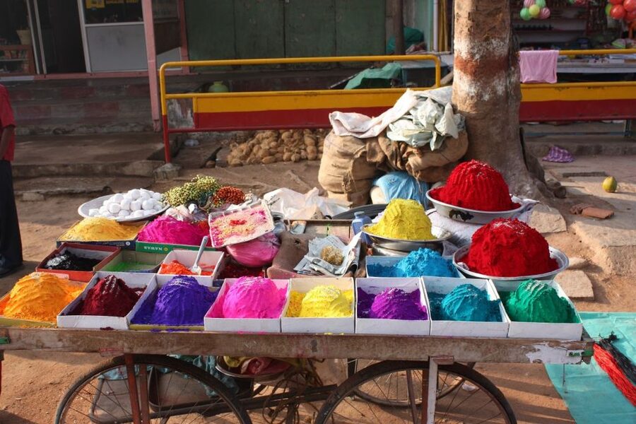 Mumbai: Magical Markets Tour - Shri Swaminarayan Mandir Vadtal: a calm start with a big city connection
