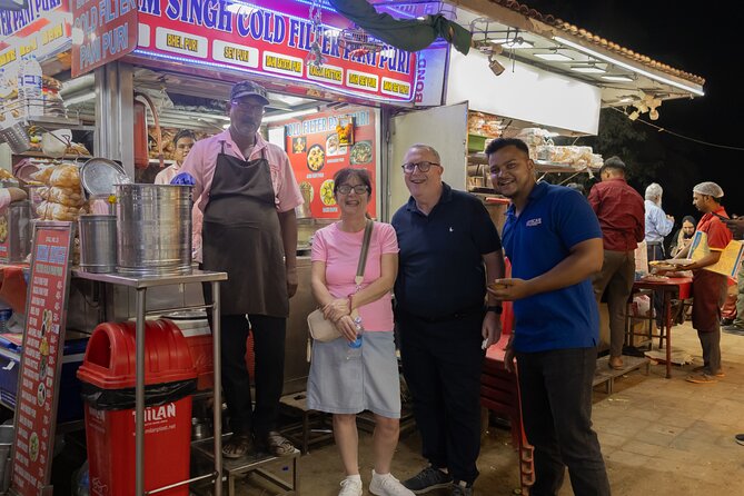 Mumbai Market and Temple Tour With Local Street Food - Sacred Stops Without Killing the Mood: Mumbadevi Temple and Juma Mosque