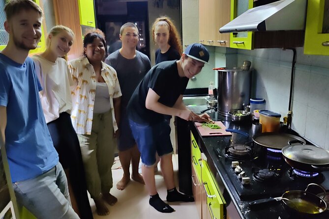 Mumbai Market Tour & Maharashtrian Cooking Class with Chef Reshma - A private home-kitchen thali lesson in Santacruz