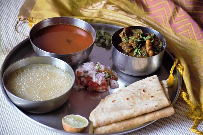 Mumbai Market Tour & Maharashtrian Cooking Class with Chef Reshma - Market time in Santacruz: what to buy and why it matters