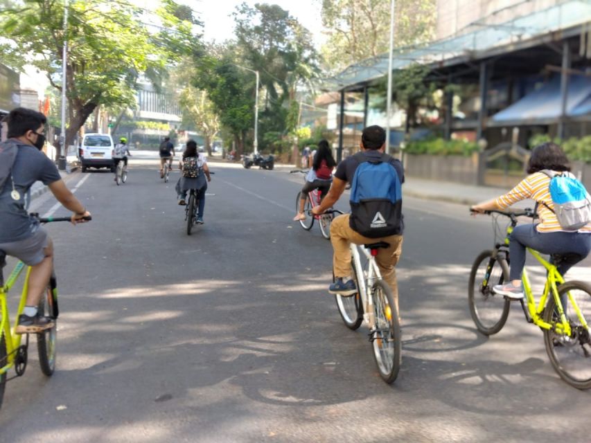 Mumbai: Morning Bicycle Tour - Mumbadevi Temple: devotion you see in motion
