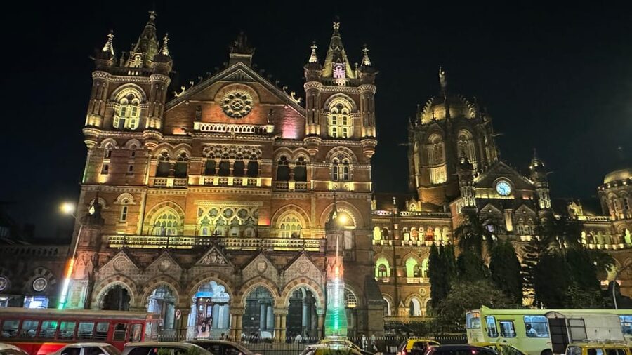 Mumbai Night Lights & Iconic Sights Tour - Pramod Navalkar Viewing Gallery: A Sunset-Style Pause Over the Skyline