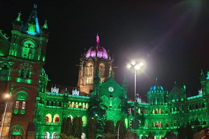 Mumbai Night Tour: Queen’s Necklace, Skyline & Heritage Lights - Town Hall (Asiatic Society Library), Horniman Circle, and the money streets