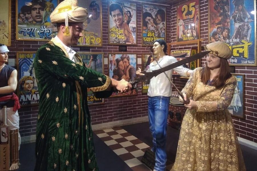 Mumbai: Private Bollywood Tour with Mumbai Sightseeing - Marine Drive and Marine Drive’s British-era companion sights