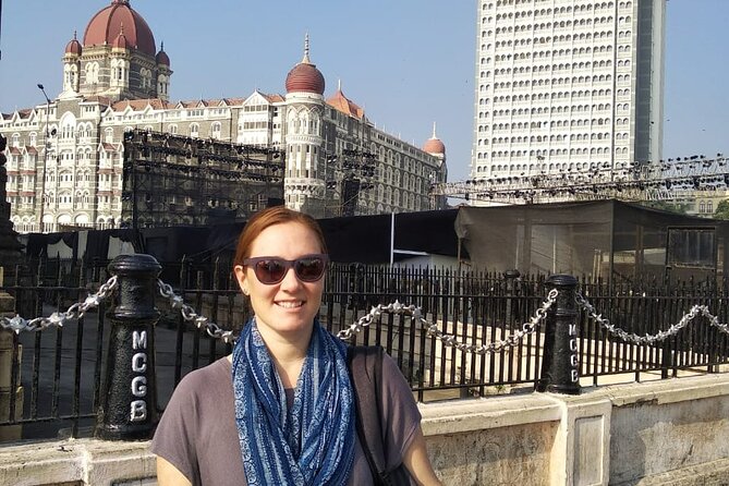 Mumbai Private City Sightseeing with Slum Tour - Hanging Gardens and Marine Drive: Sea Views and a Breather