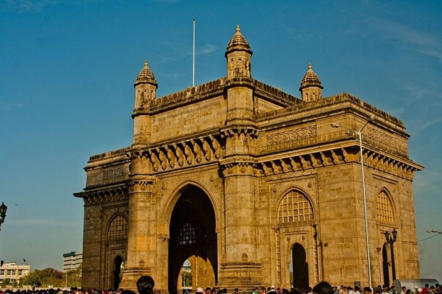 Mumbai: Private custom tour with a local guide - Why a private custom walking tour makes Mumbai easier