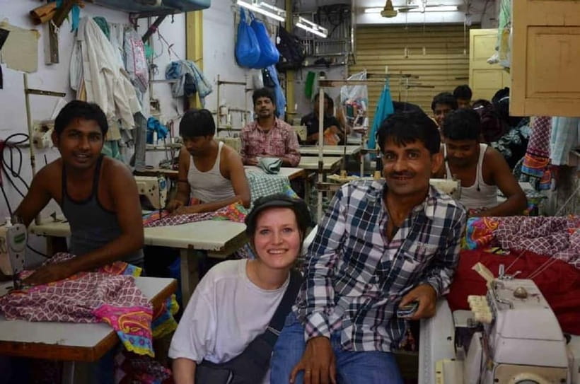 Mumbai: Private Dhobi Ghat Laundry & Slum Tour with Pickup - Getting There: Pickup and the Local-Travel Choice