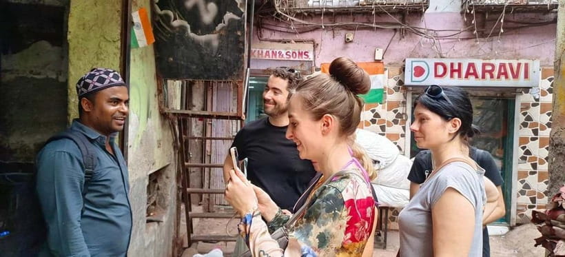 Mumbai: Private Dhobi Ghat Laundry & Slum Tour with Pickup - A Local English Guide Makes Dharavi Understandable