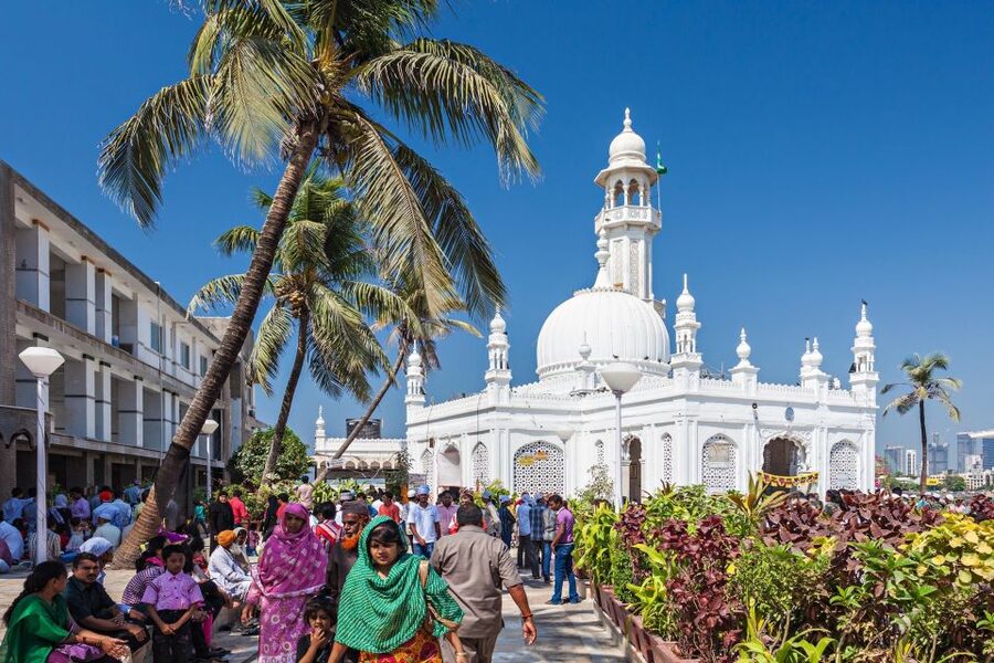 Mumbai: Private Guided Full-Day City Sightseeing Tour - Marine Drive and Girgaum Chowpatty: the Queen’s Necklace coastline