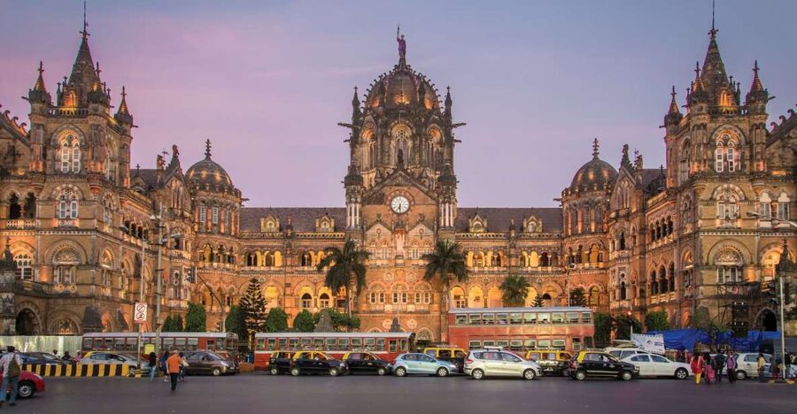 Mumbai: Private Guided Full-Day City Sightseeing Tour - Mahalaxmi Dhobi Ghat: an open-air laundromat that runs Mumbai’s clothes