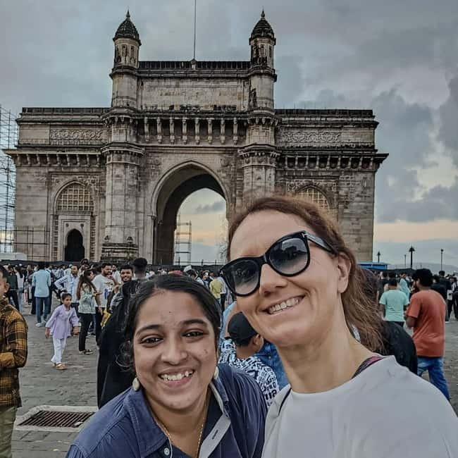 Mumbai: Private Sightseeing Tour and Slum Tour with Pickup - UNESCO stops: Victory Terminus, Mumbai University, and the clock-tower story