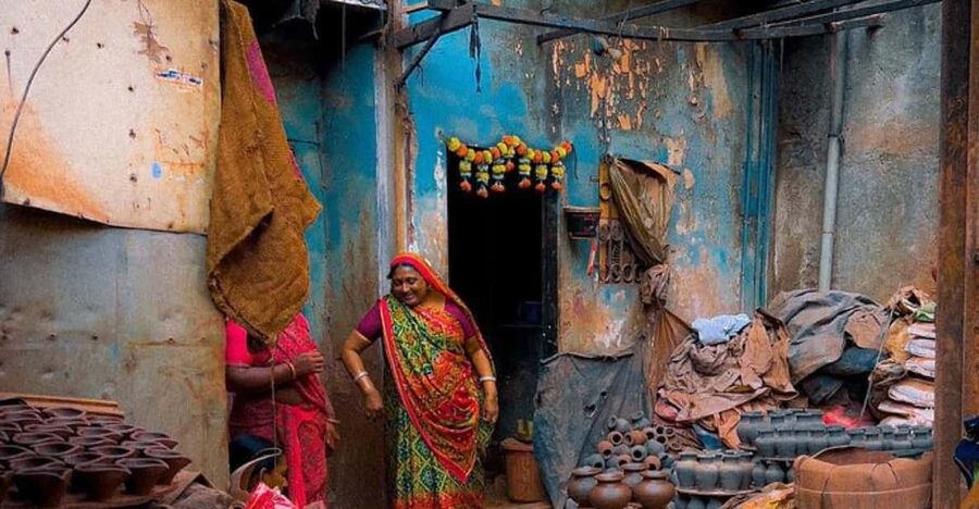 Mumbai: Private Slum and Sightseeing Full-day tour - Kamla Nehru Park and Marine Drive Views