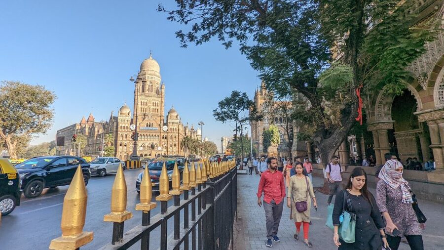 Mumbai Shore Excursions: Small Group Mumbai Sightseeing tour - Chhatrapati Shivaji Maharaj Terminus (CSMT): the big walk