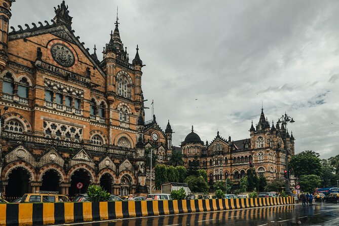 Mumbai Sightseeing Tour - Girgaon Chowpatty Beach and Dhobi Ghat’s Open-Air Laundry