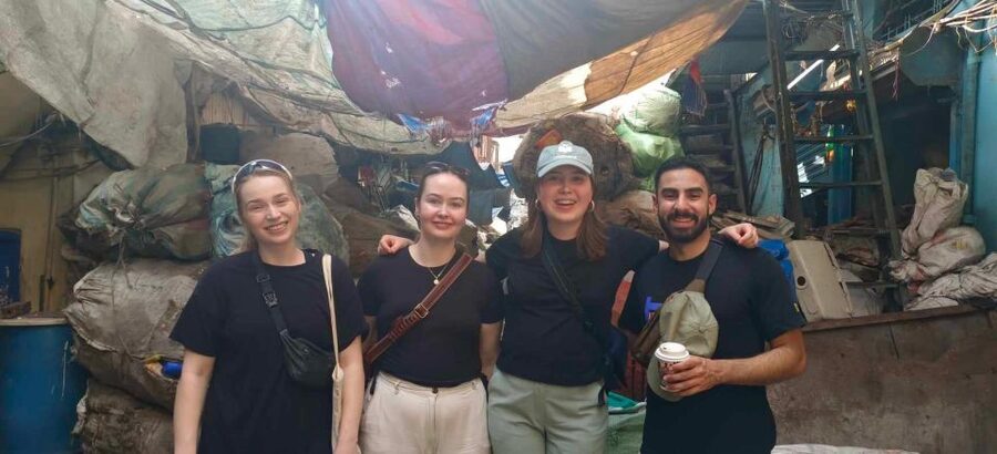 Mumbai: Slum Tour Dharavi Small Group with a Local Guide - Small group, English-speaking guide, and a more human pace