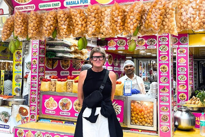 Mumbai Street Food & Beach Tour with 10+ Tastings - Guides Matter: Warm Hosts and Real Dish Stories