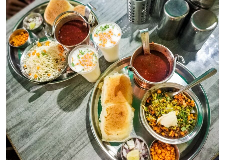 Mumbai Street Food Crawl (2 Hours Guided Food Tasting Tour) - What to bring and how to plan around the no-water rule