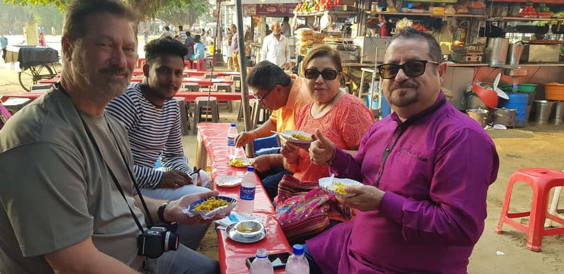 Mumbai: Street Food Tasting Tour - Girgaon Chowpatty at Sunset: Vada Pav, Pani Puri, Bhel Puri, Pav Bhaji