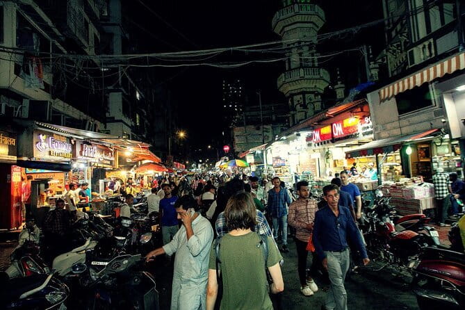 Mumbai Street Food & Temple Tour: Hidden Markets & Night Bazaar - Minara Masjid and Mughlai Bites: Kebabs and Sweets in the Muslim Quarter