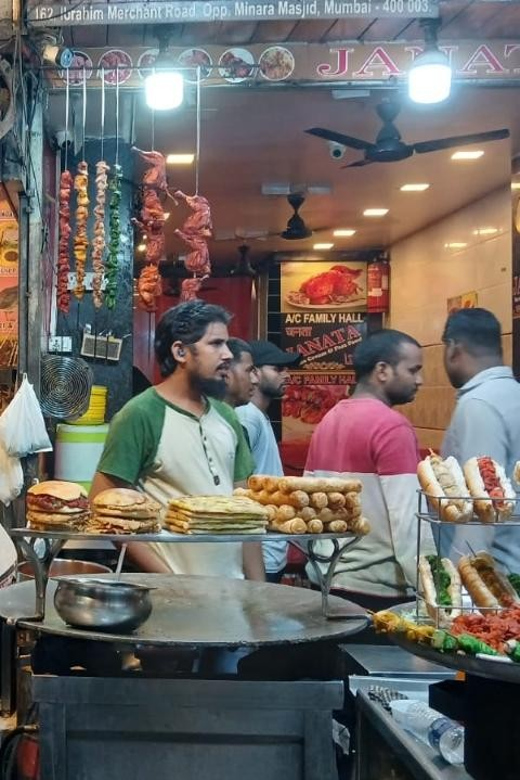 Mumbai Street Food Tour with Evening Bazaar Walk - Minara Masjid at night: where the menu turns mostly non-veg