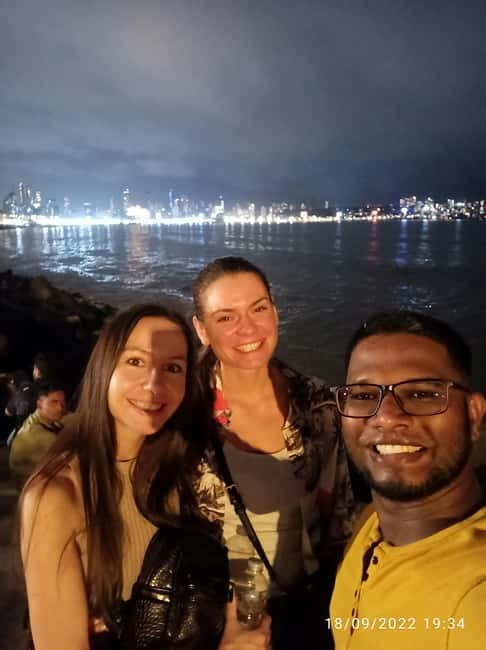 Night Tour: Mumbai’s Nights & Buzzing Bazaars - Gateway of India at night: the sea-front opener