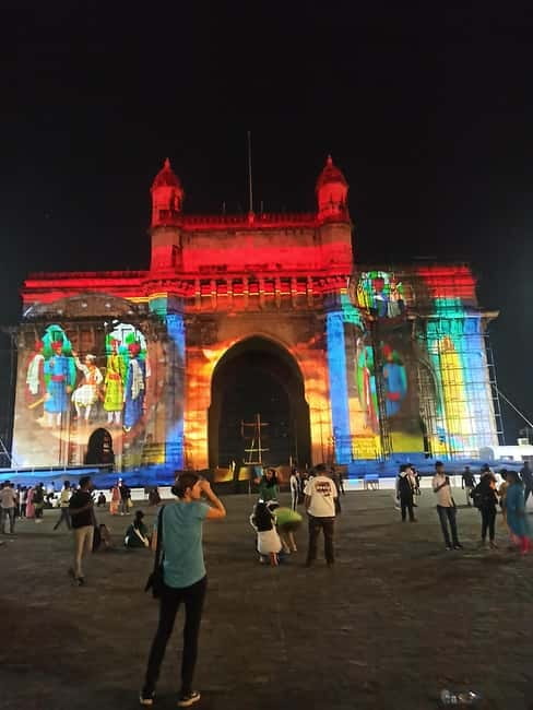 Night Tour: Mumbai’s Nights & Buzzing Bazaars - Marine Drive: the lights walk that people talk about for a reason