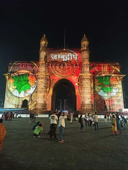 Night Tour: Mumbai’s Nights & Buzzing Bazaars - Hanging Gardens and night views: where the city feels three-dimensional