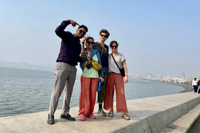 Old Mumbai Sightseeing Tour with a Local Guide - Hanging Gardens and Kamala Nehru Park for a Mid-Tour Reset