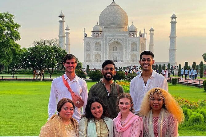 One-Day Private Taj Mahal Tour From Mumbai - Flying Mumbai to Delhi: the biggest stress reducer