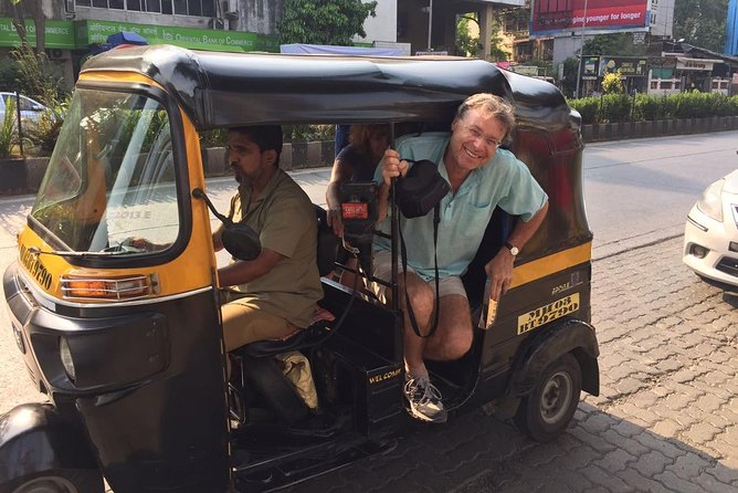 Private Dharavi Slum Tour with Transport and Refreshments - Businesses, Commentary, and the Value of a Local Guide