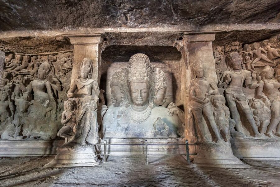 Private Elephanta Caves: Private Half-Day Tour from Mumbai - Entering the cave complex: why the guide setup matters