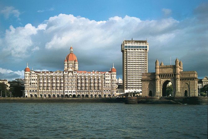 Private Full-Day Mumbai City Highlights with Markets Tour - Chhatrapati Shivaji Terminus (CST): why this UNESCO station feels like a landmark
