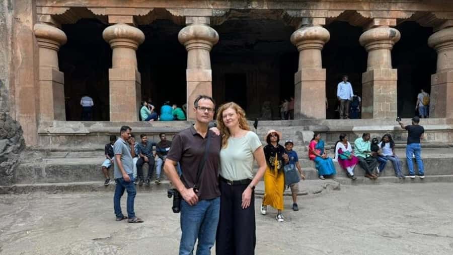 Private Full-Day Mumbai Sightseeing & Elephanta Caves Tour - Gateway of India, CST Railway Station, and Marine Drive: the orientation trio