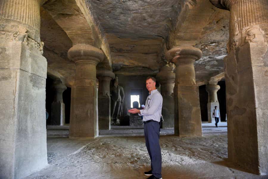 Private Full-Day Mumbai Sightseeing & Elephanta Caves Tour - Elephanta Caves: ancient carvings, explained step-by-step