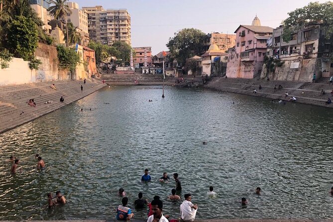 Private Guided Spiritual Walk in Banganga Hindu Temples - Walkeshwar Rd meeting point: starting where the action is