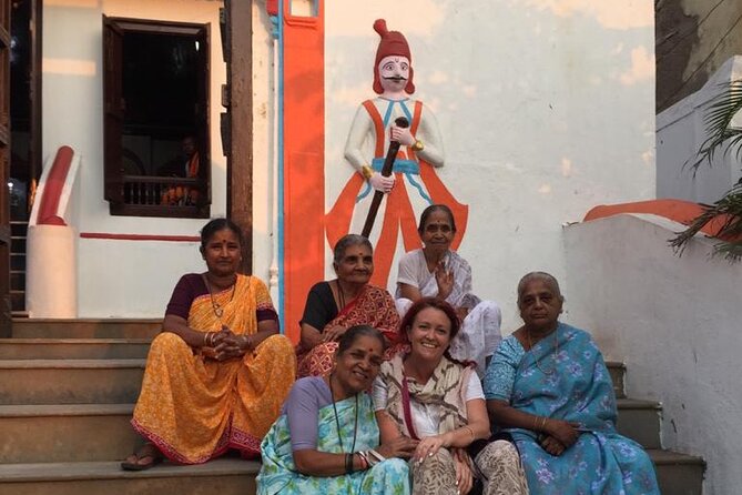 Private Guided Spiritual Walk in Banganga Hindu Temples - Stop 1: Banganga Tank and the stories behind the freshwater spring