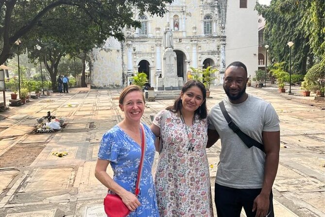 Private Guided Walking Tour in Bandra Queen of Suburbs - BOMONJEE STEPS: the quick, colorful reset