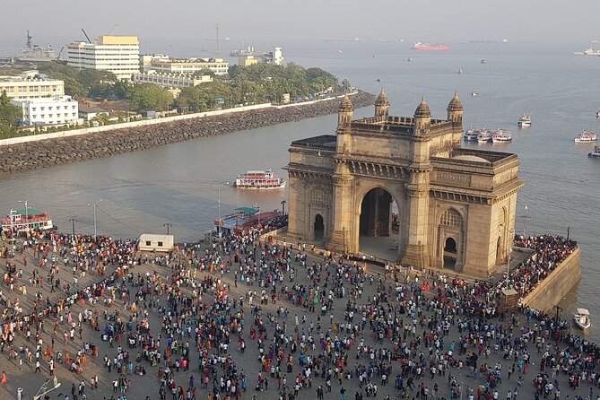 Private Half-Day Bombay Sightseeing Tour with Guide and Transportation - Colaba Causeway and the market rhythm near the sea