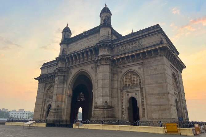 Private Half-Day Bombay Sightseeing Tour with Guide and Transportation - Price and logistics: what your $33.55 really buys