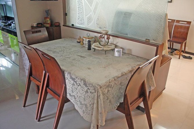 Private Maharashtrian Cooking Class in Mumbai with a Local Family - The Chembur fish market option: shopping with your host